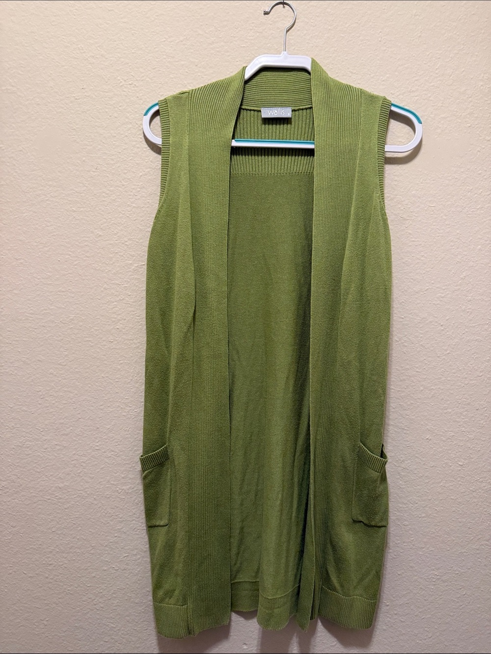 #306. Wallis Lime Green Ribbed Knit Vest